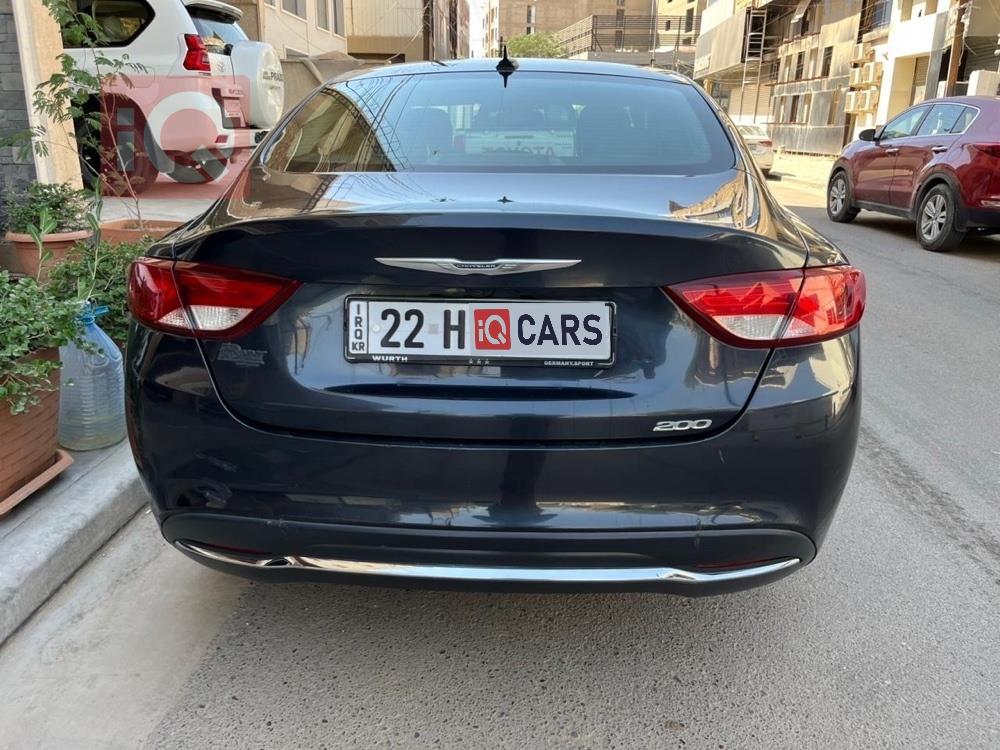 كرايسلر 200